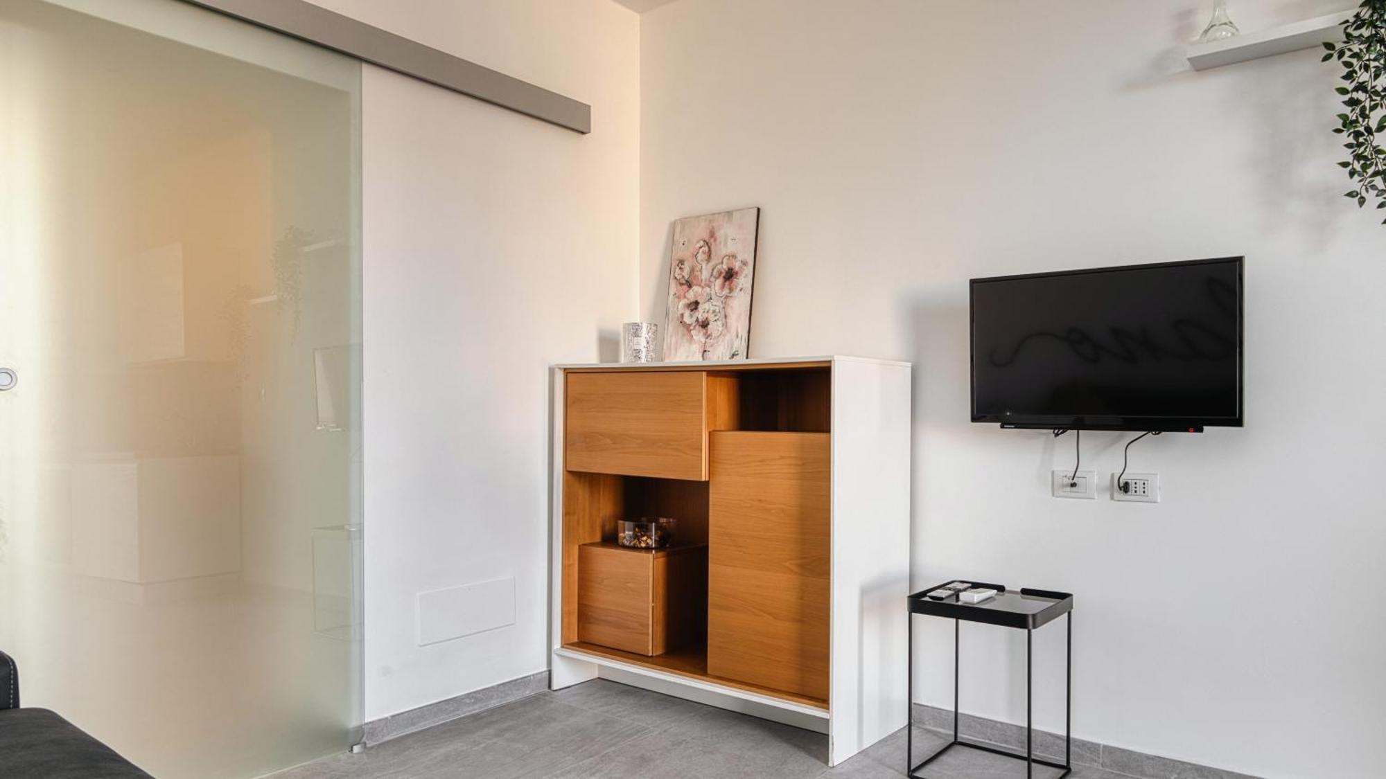 Ideal Rent - Sirtori 10 Milan