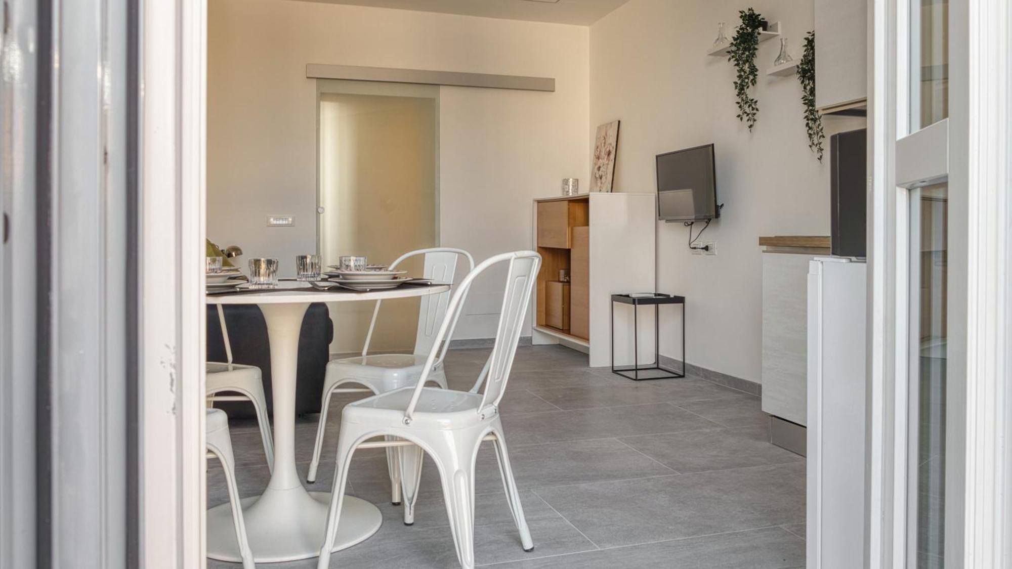 Ideal Rent - Sirtori 10 * Milan
