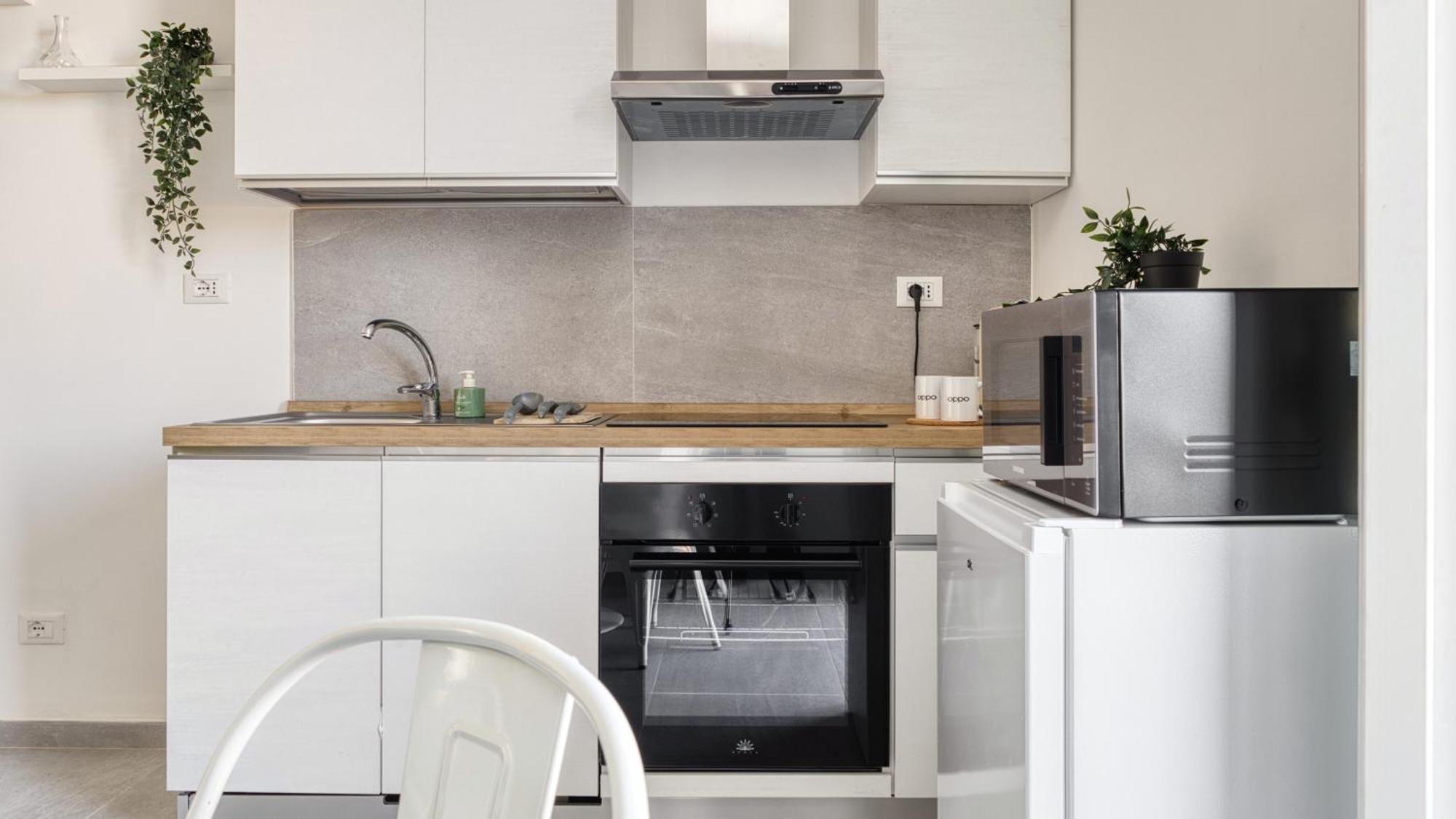 Ideal Rent - Sirtori 10 *